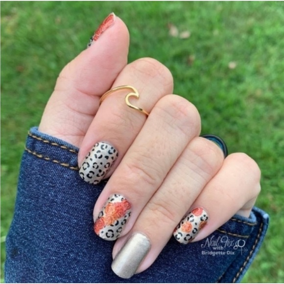 *Retired* Color Street: Catitude Problem | Gold Leopard Print Rosettes Red - Picture 2 of 10